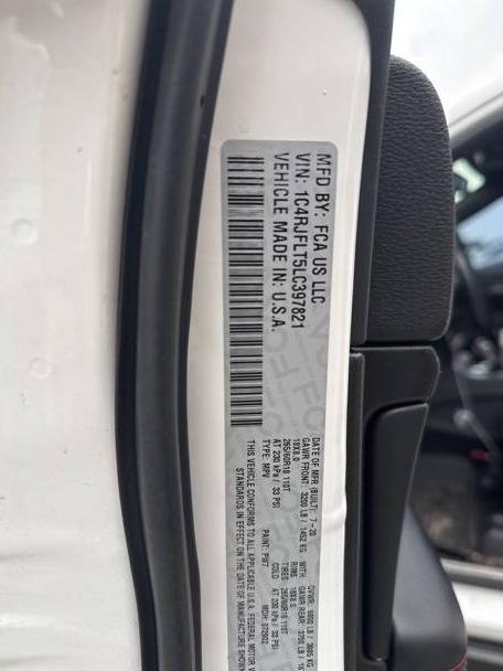 JEEP GRAND CHEROKEE 2020 1C4RJFLT5LC397821 image